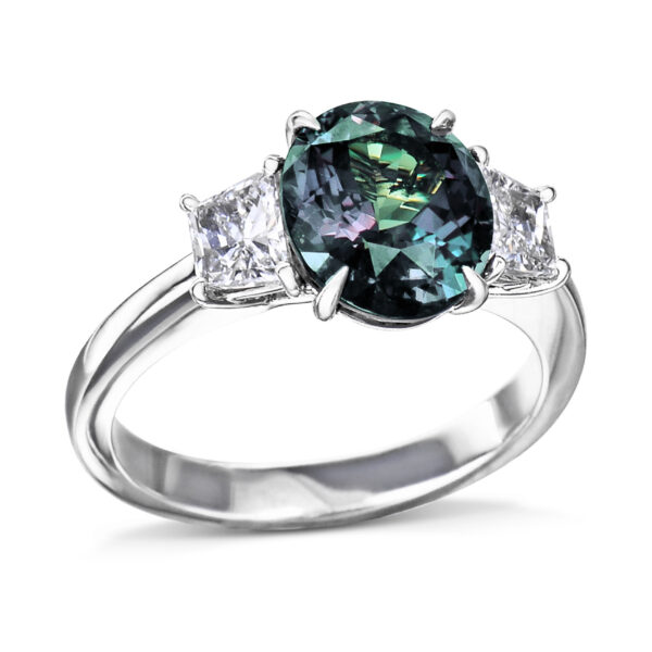 Rare Alexandrite & Diamond Three-Stone Ring - Image 2